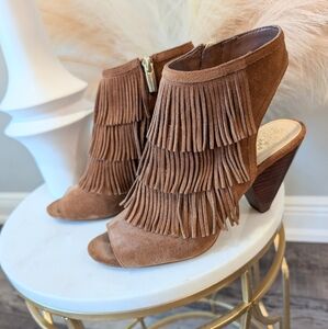 Vince Camuto Opened Toed Fringe Shoe Size 6.5 (36.5)